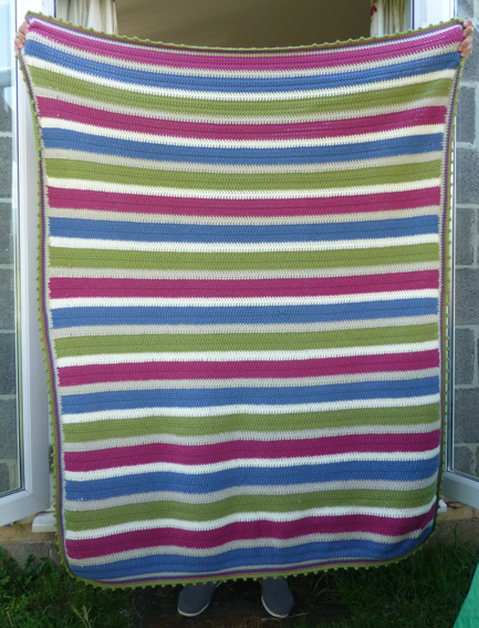 Stripy throw small