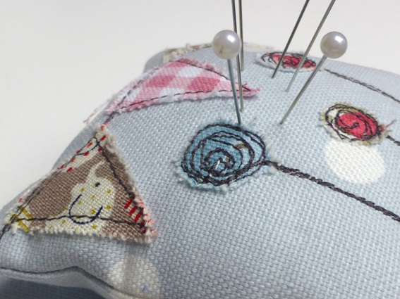 Pincushion thread catcher - 05