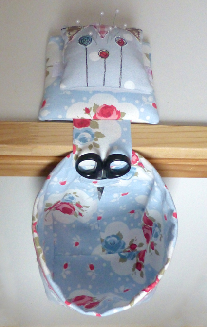 Pincushion thread catcher - 11