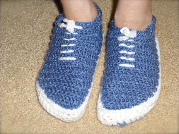 Blue vans crocheted slippers3