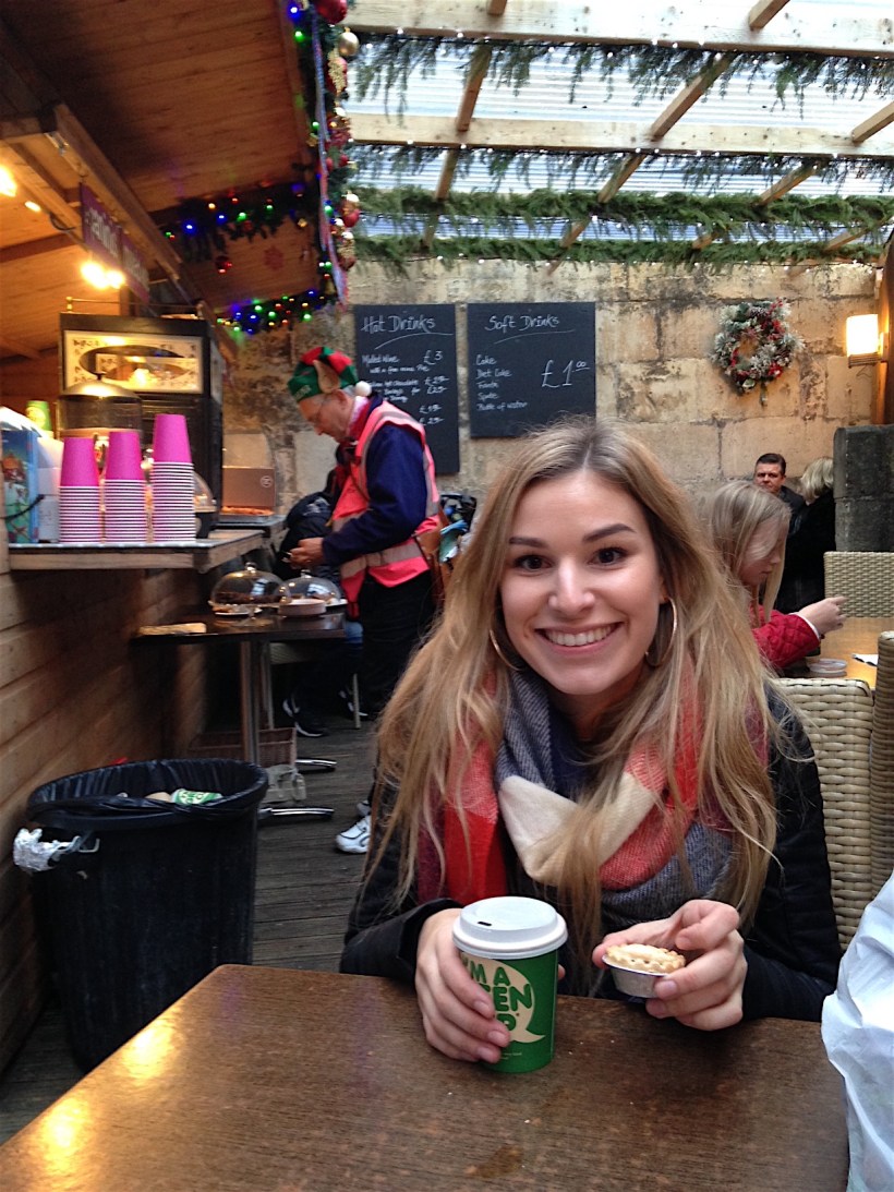 Mulled wine and mince pies