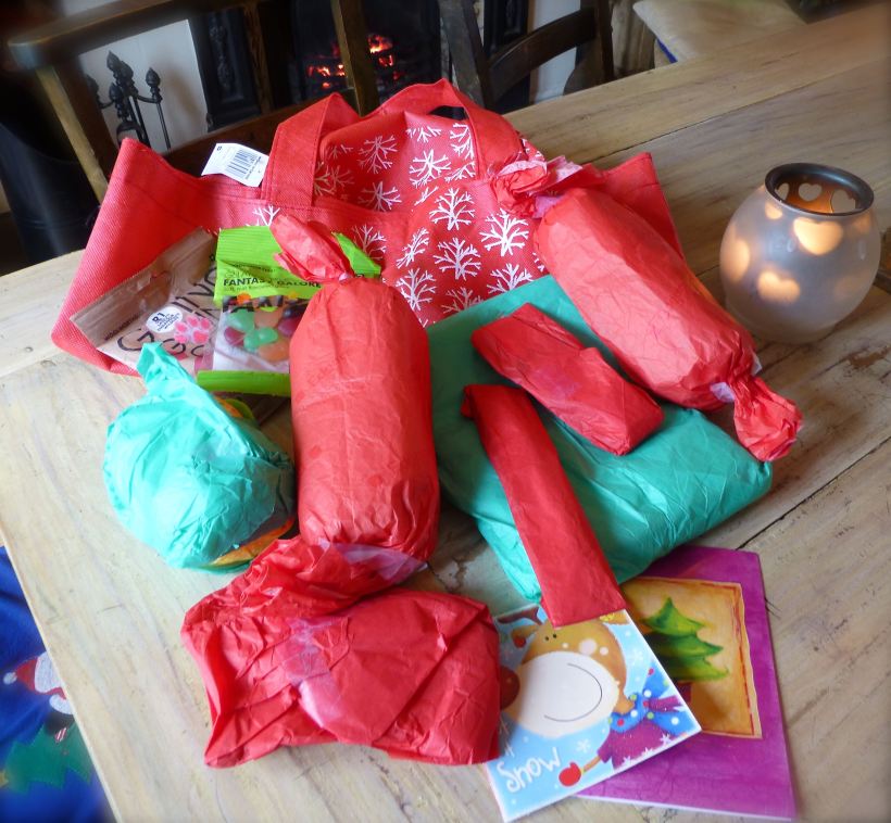 yarn stitching santa