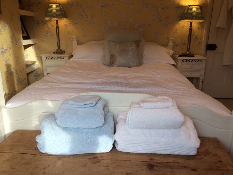 guest bedroom makeover28